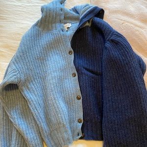 Something Navy size large two toned blue sweater!